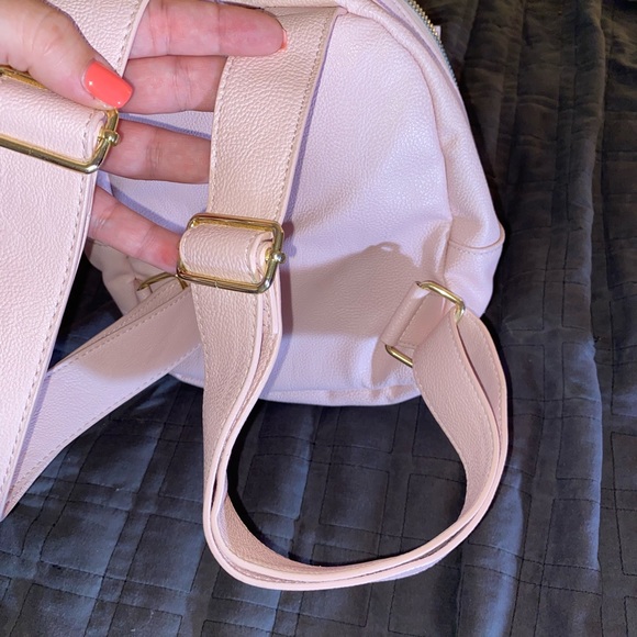 Adorable Betsey Johnson mini pink backpack with bow - Picture 2 of 3